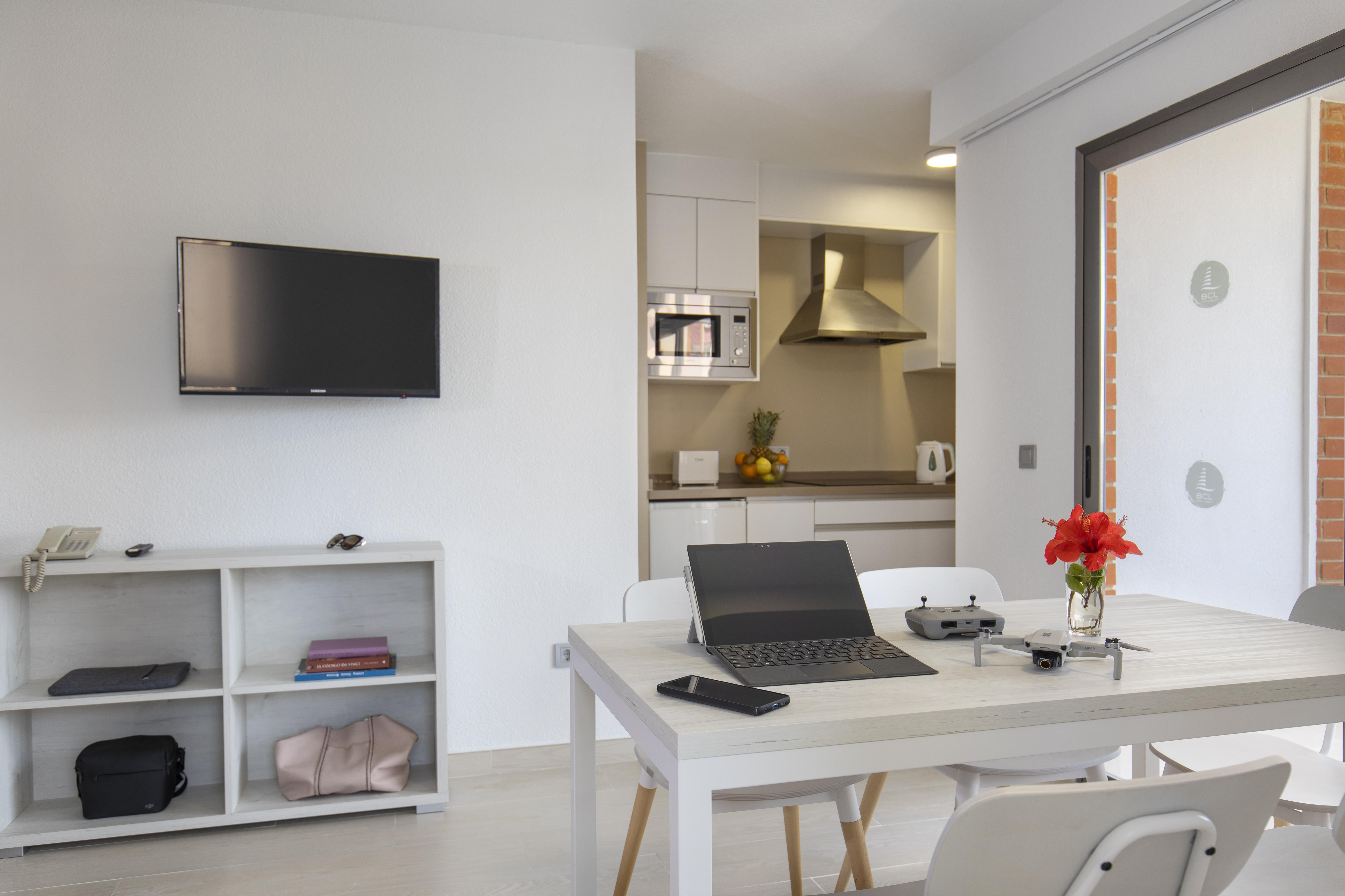 Aparthotel Bcl Levante Lux Benidorm Bagian luar foto