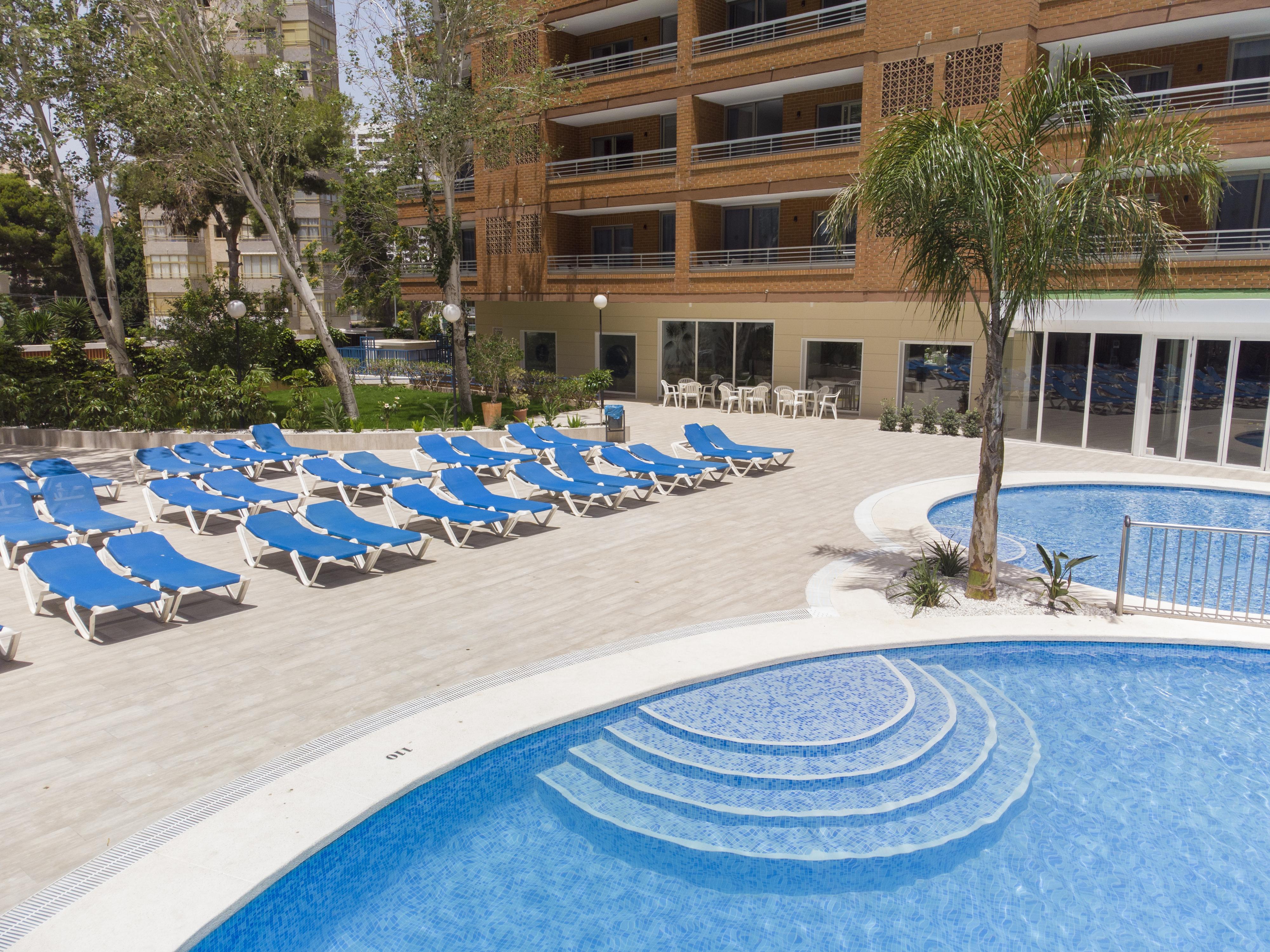 Aparthotel Bcl Levante Lux Benidorm Bagian luar foto